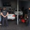 Uma operação prendeu, ontem, oito empresários suspeitos de revender peças de carros roubadas na Vila Canaã, em Goiânia.