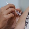 Saúde convoca população a tomar vacina bivalente contra Covid-19