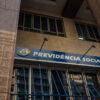 Entidades investigadas por descontos indevidos no INSS operavam em sedes precárias, aponta CGU