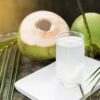 5 benefícios da água de coco para a saúde