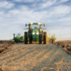 Venda de tratores cai e acende alerta no agro