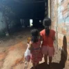 Mãe deixa filhas de 2 e 5 anos sozinhas por 12 horas para ir a churrasco em Goiânia